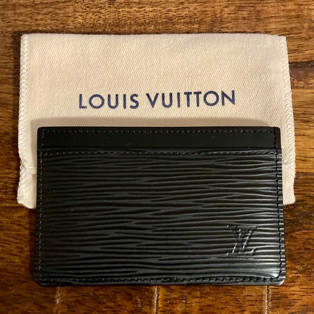 Louis Vuitton Card Holder in Epi Leather